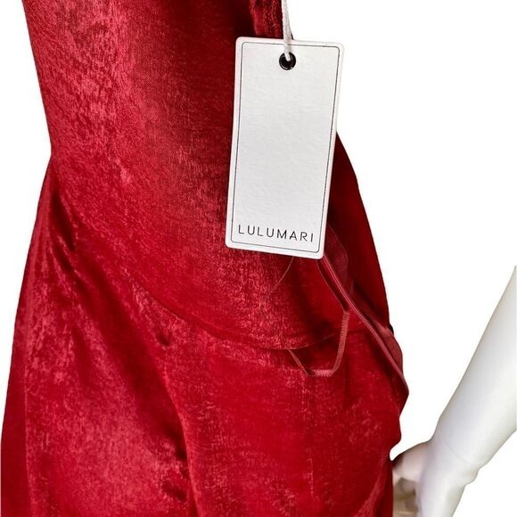 NWT Lulumari One Shoulder Wide Leg Jumpsuit w/ Rhinestone Detail - Picture 6 of 6